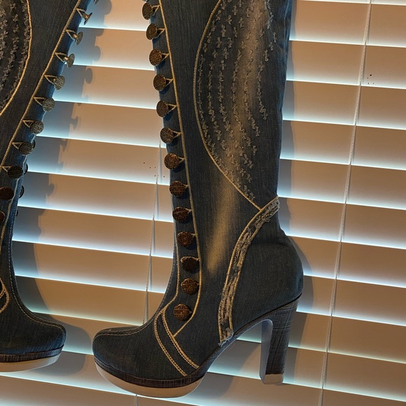 Modern boots from turkey never used - Picture 3 of 8